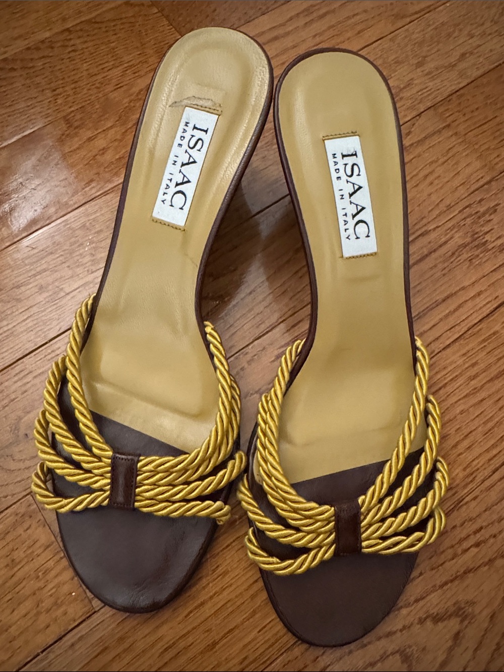 Vintage Isaac Mizrahi Isaac line made in Italy Wedges with Gold Rope Straps
